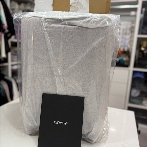Off-White Clear Trolley carry on - w/stickers Brand New! - Picture 3 of 16